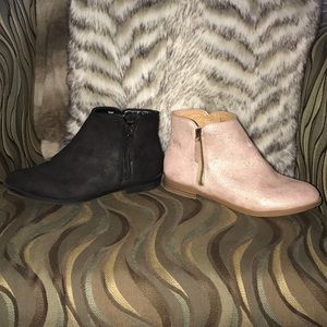 2 Pairs of Girls Cat & Jack Booties